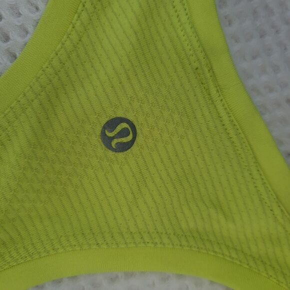 lululemon Women's Swiftly Tech Racerback Tank Top Size 12 Green - Picture 8 of 10